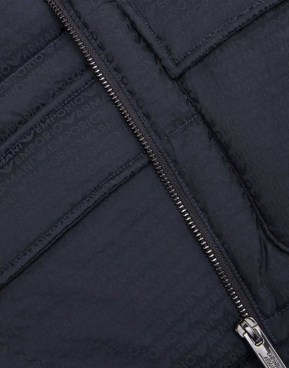 asv-sleeveless-nylon-puffer-jacket-with-logo-lettering-and-recycled-down-navy_blue--emporio-armani