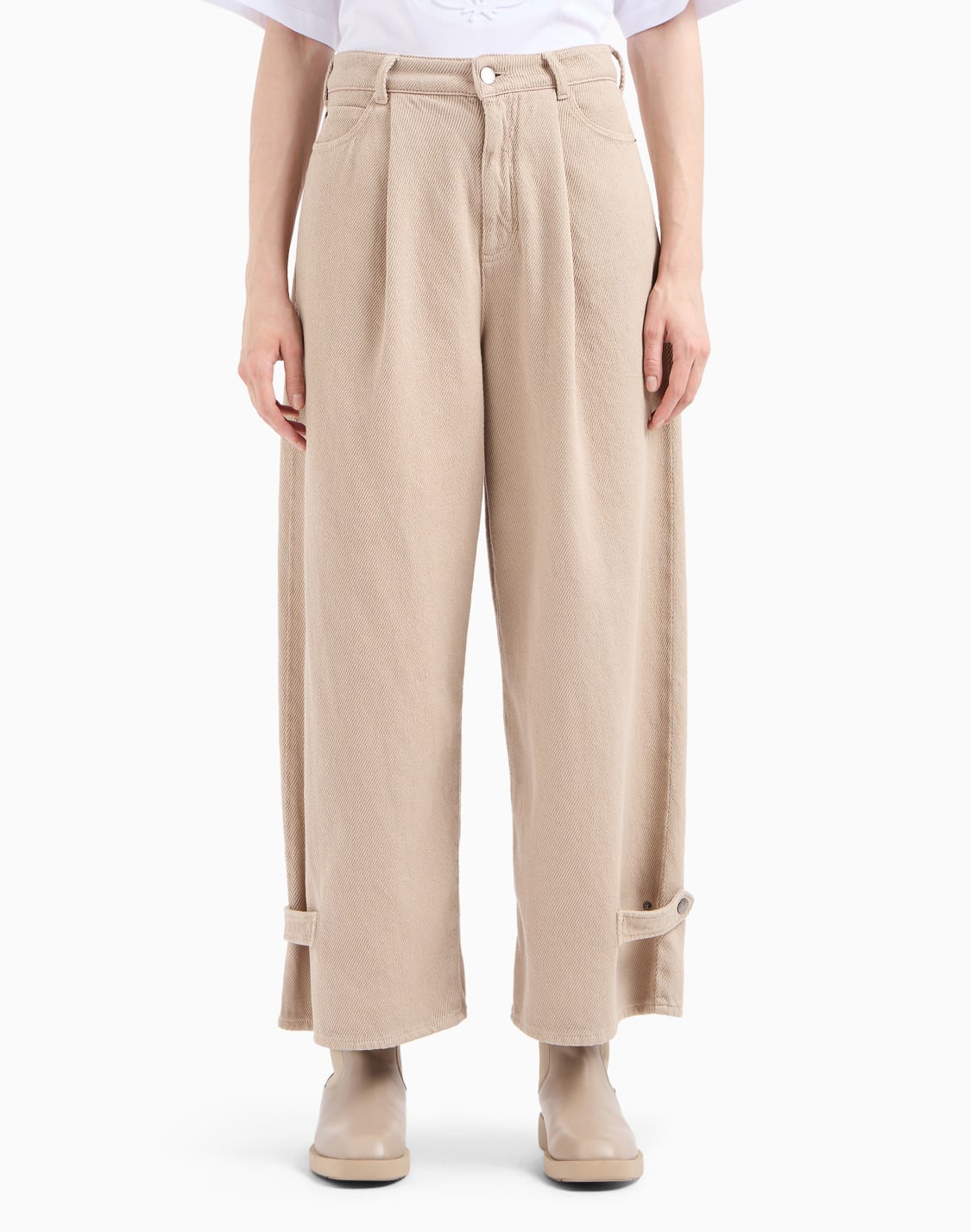icon-high-waisted-drill-jeans-with-a-wide-leg-and-pleats-beige--emporio-armani