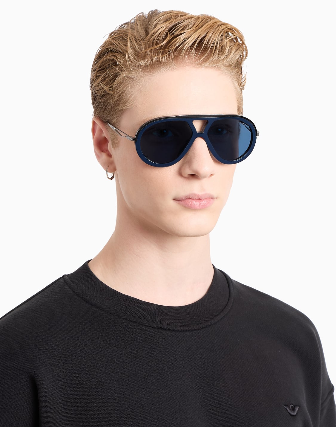 lunettes-de-soleil-pour-homme-forme-aviateur-bleu--emporio-armani
