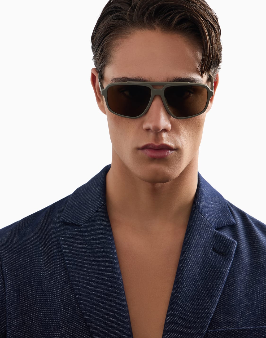 lunettes-de-soleil-pour-homme-forme-aviateur---emporio-armani