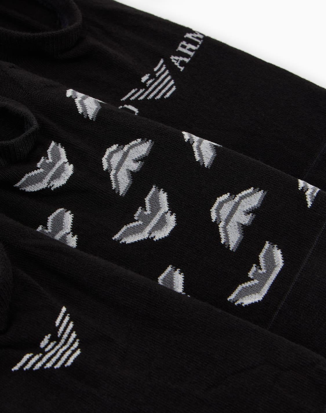 gift-pack-of-3-jacquard-logo-trainer-socks-black--emporio-armani