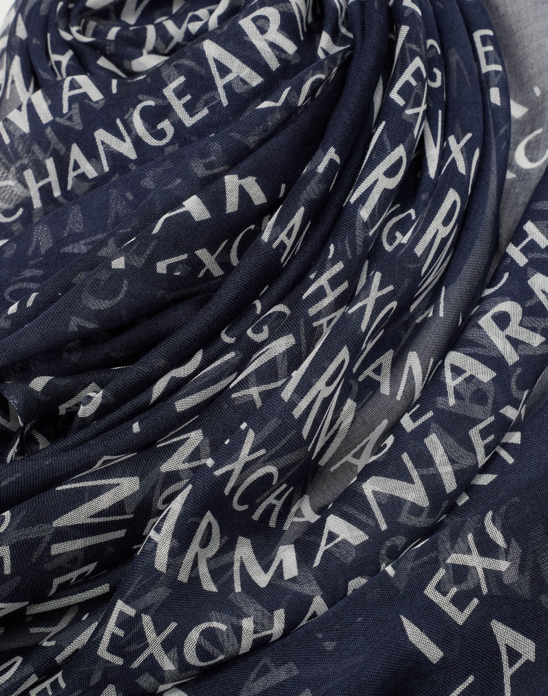 -allover-logo-patterned-scarf-azul-marino--armani-exchange