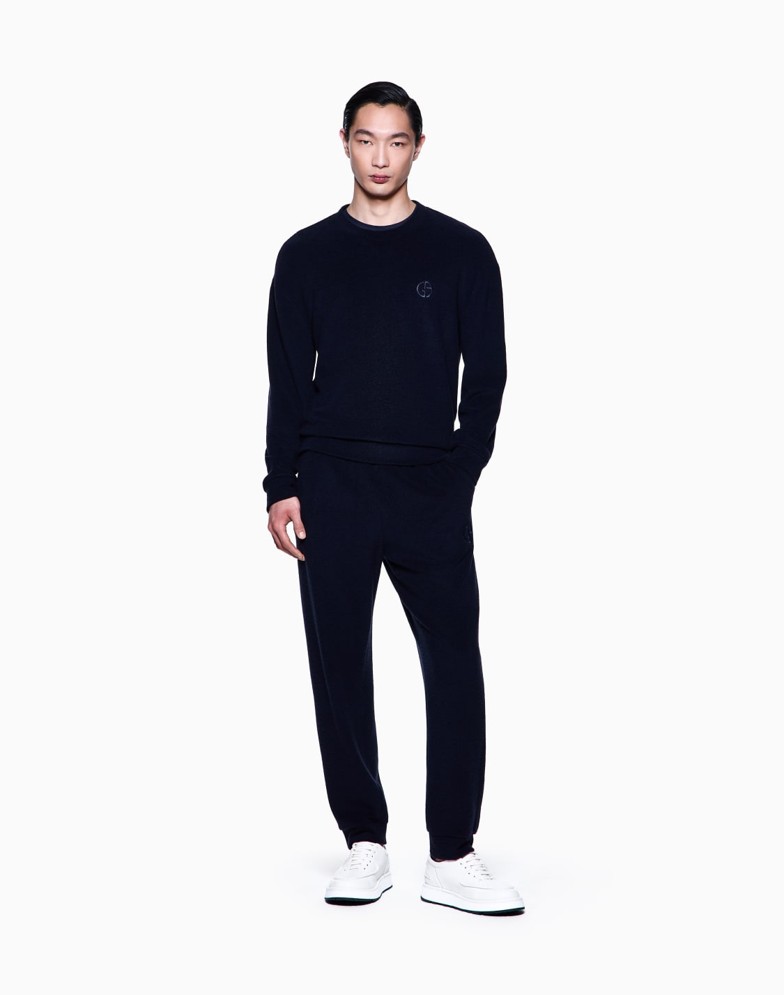 felpa-girocollo-in-spugna-di-cashmere-e-lana-vergine-blu--giorgio-armani