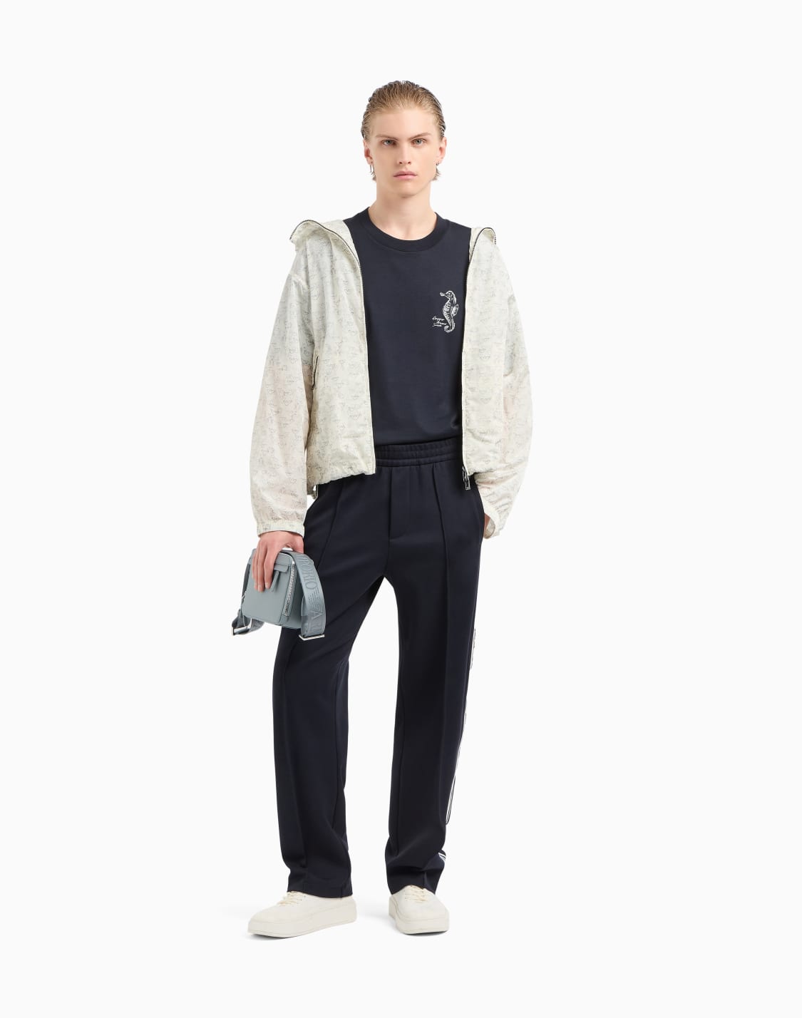 t-shirt-in-jersey-millerighe-con-ricamo-cavalluccio-seaside-asv-blu-navy--emporio-armani