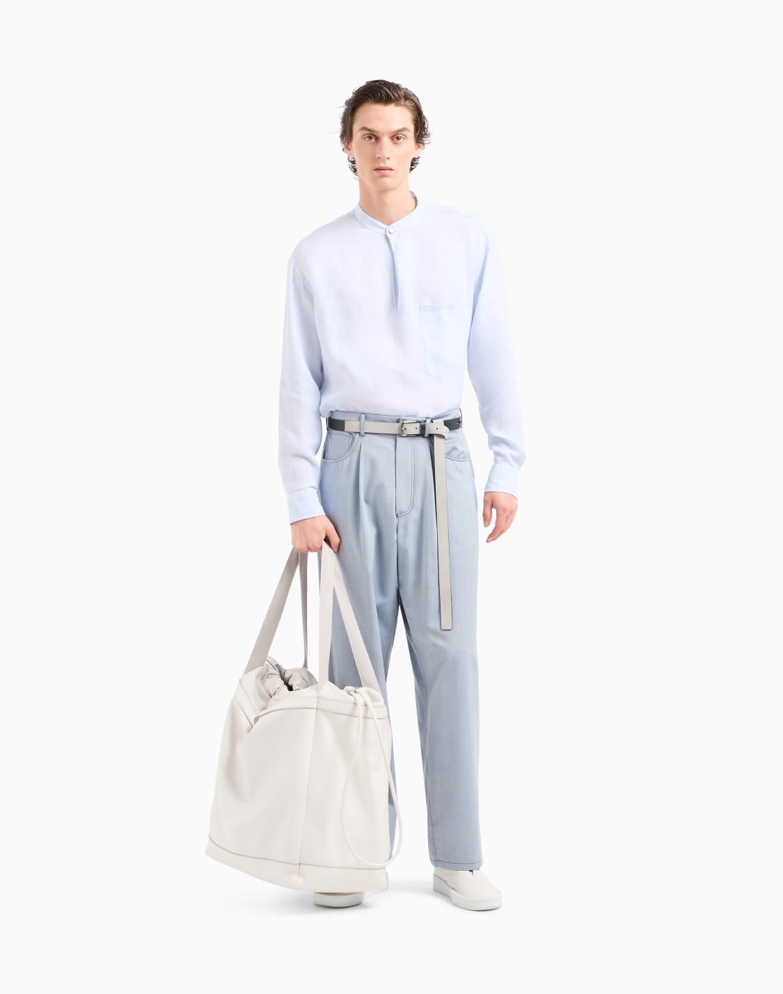 hose-mit-bundfalte-gefertigt-aus-seide-hellblau--giorgio-armani