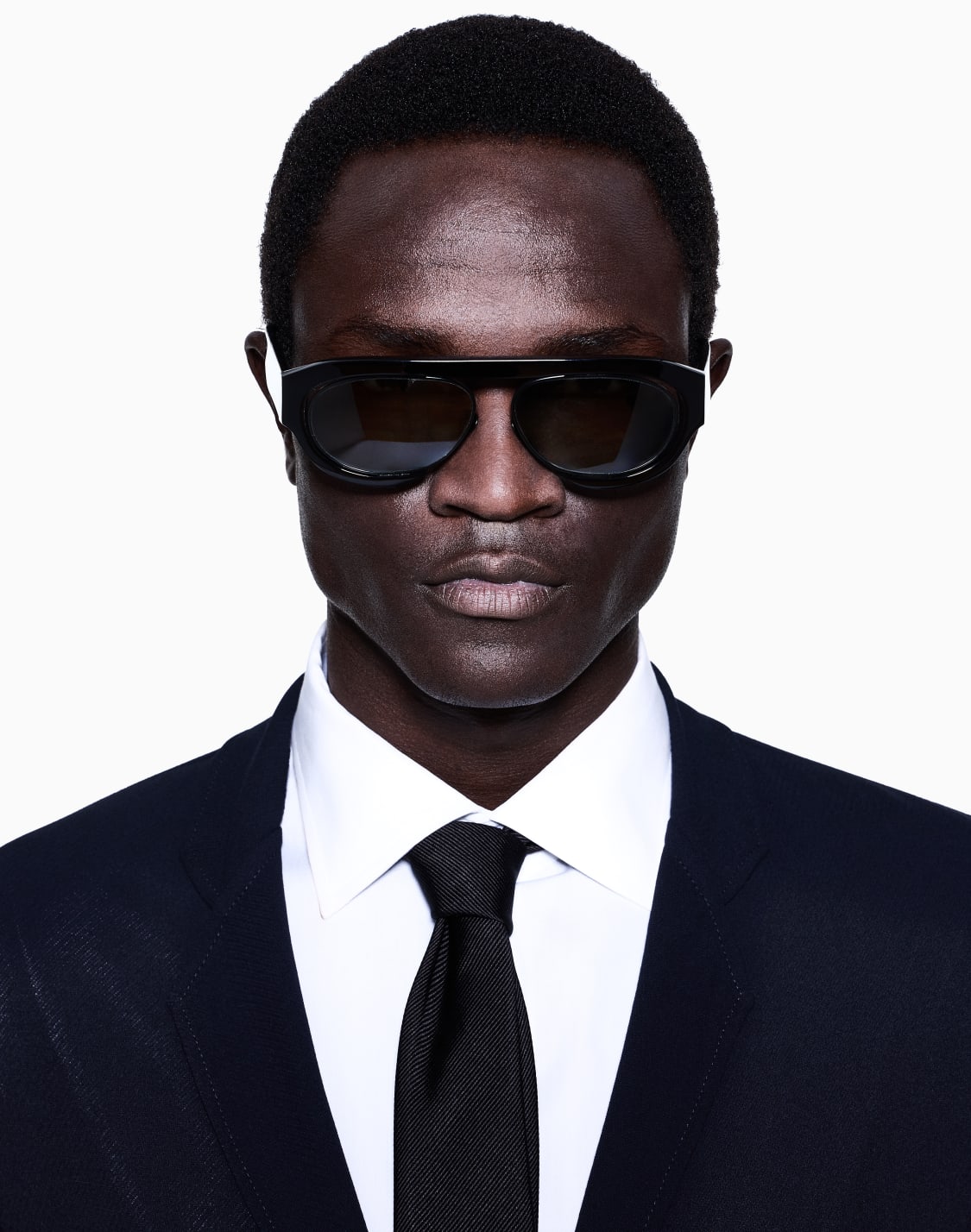 メンズサングラス-オバル-ブラック--giorgio-armani