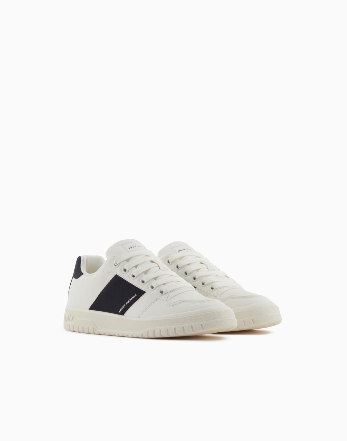 zapatillas-con-banda-lateral-en-contraste-blanco--armani-exchange