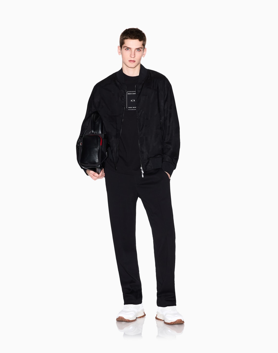 -camiseta-de-corte-regular-con-logotipo-negro--armani-exchange