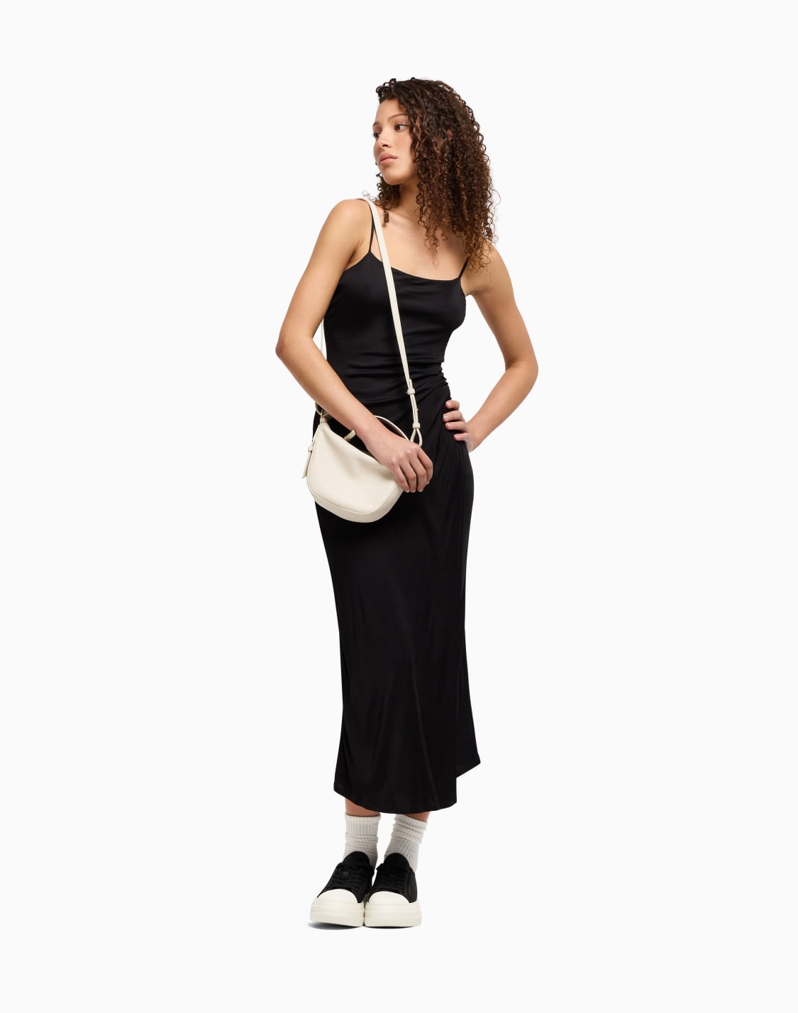 vestido-largo-de-jersey-con-cada-negro--armani-exchange