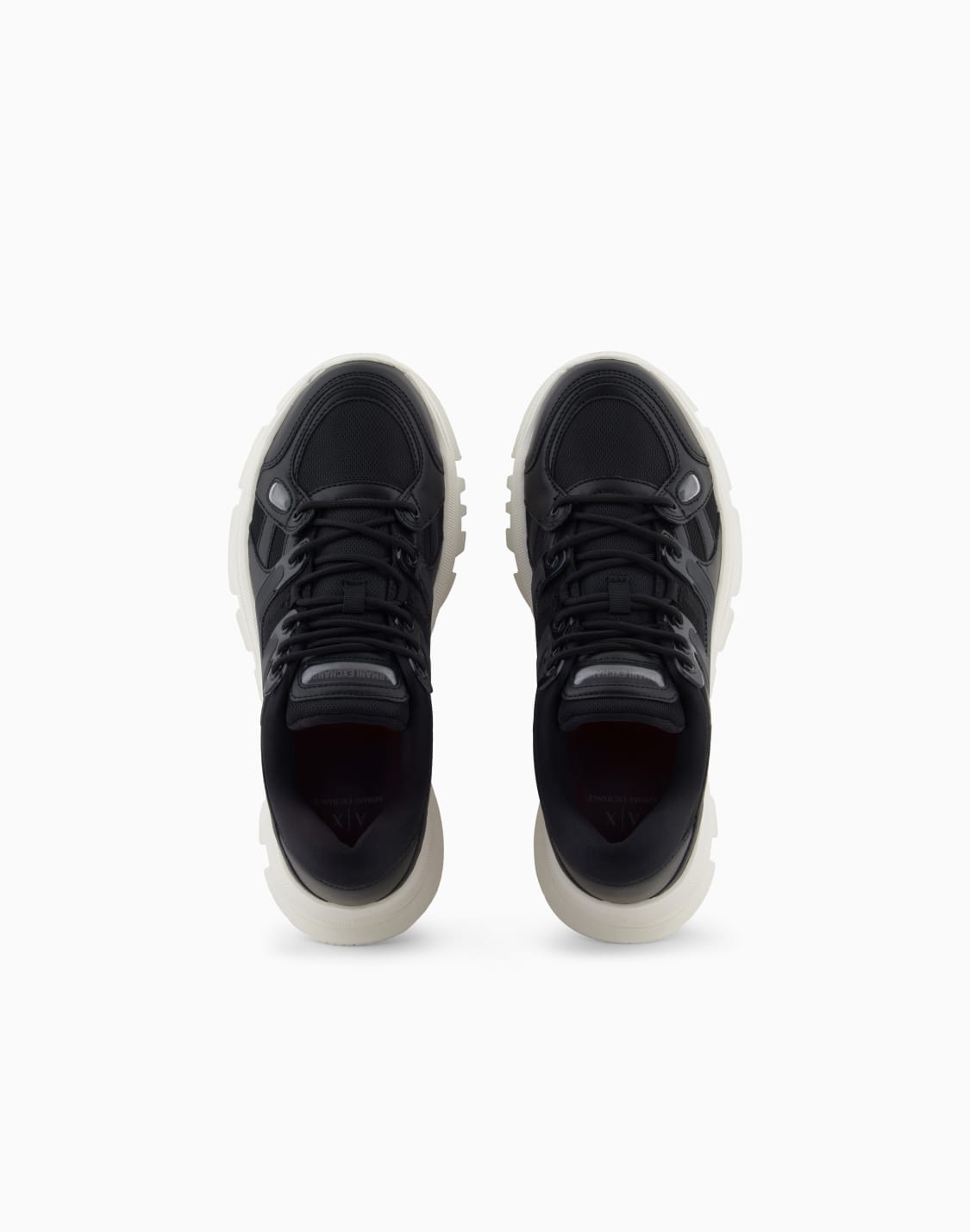 sneaker-mit-kontrastierenden-details-schwarz--armani-exchange