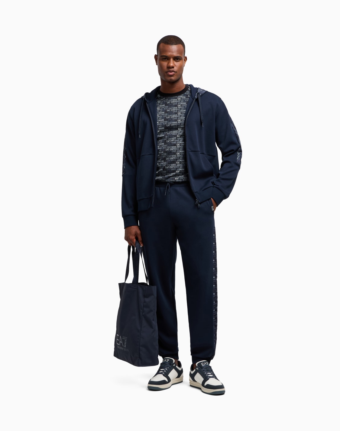 logo-series-cotton-jersey-crew-neck-t-shirt-with-monogram-print-black--ea7