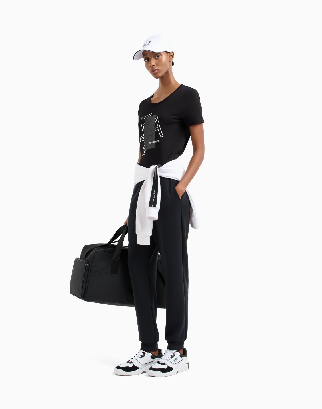 t-shirt-girocollo-logo-series-in-cotone-stretch-nero--ea7
