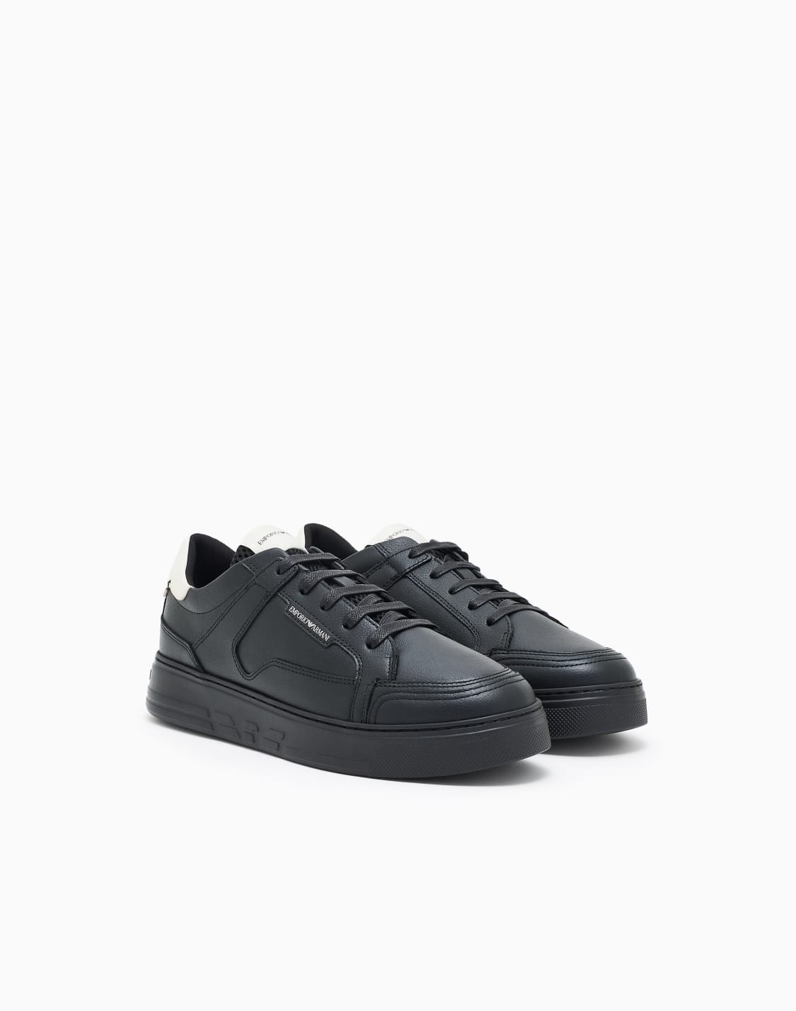 sneaker-aus-gehmmertem-leder-schwarz--emporio-armani