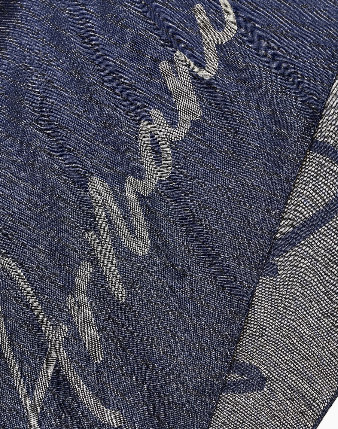 schal-mit-charakteristischem-logo-schriftzug-blau--emporio-armani