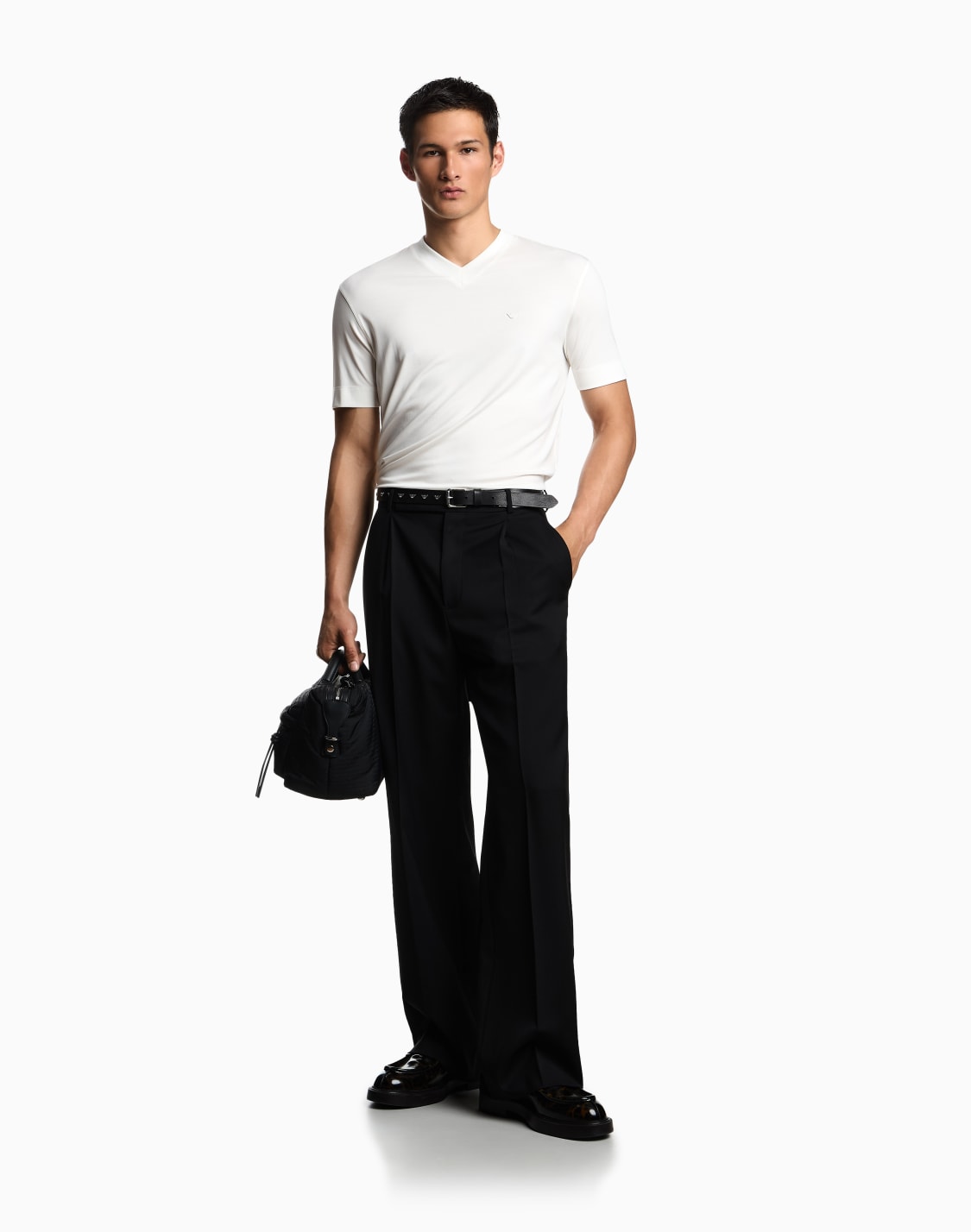 t-shirt-scollo-v-in-jersey-modal-con-ricamo-micro-aquila-bianco--emporio-armani