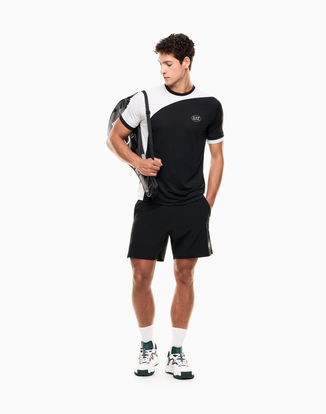 tennis-pro-crew-neck-t-shirt-in-ventus7-technical-fabric-black--ea7