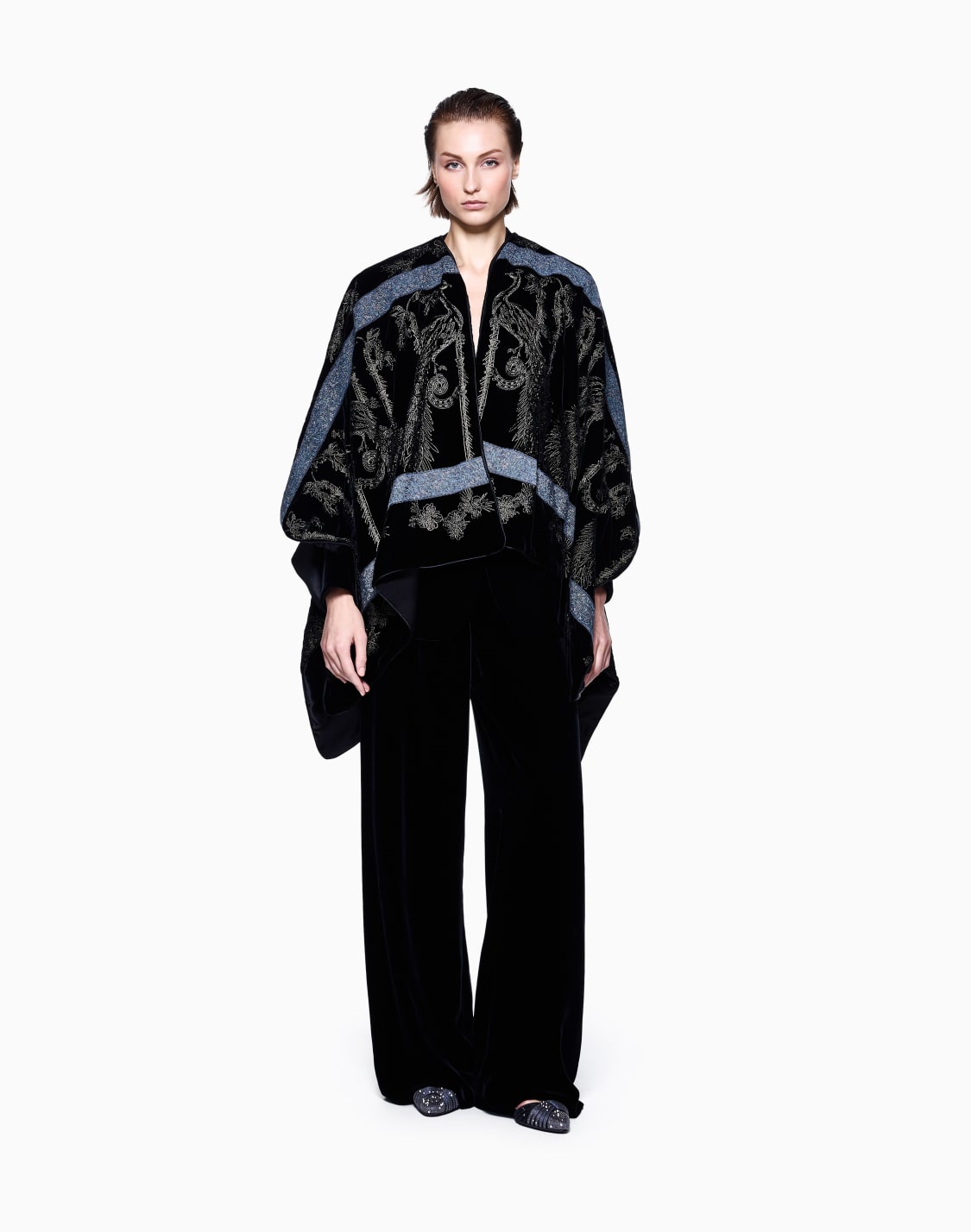 ponchos-black--giorgio-armani