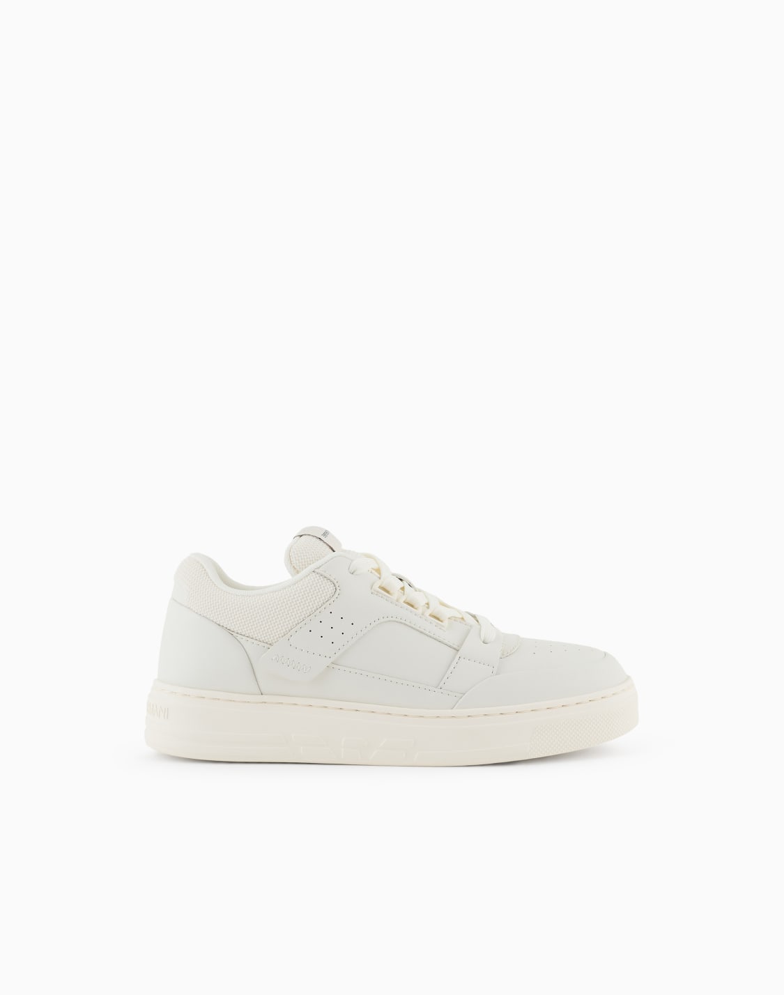 sneaker-aus-leder-und-mesh-mit-kontrastierenden-details-wei--emporio-armani