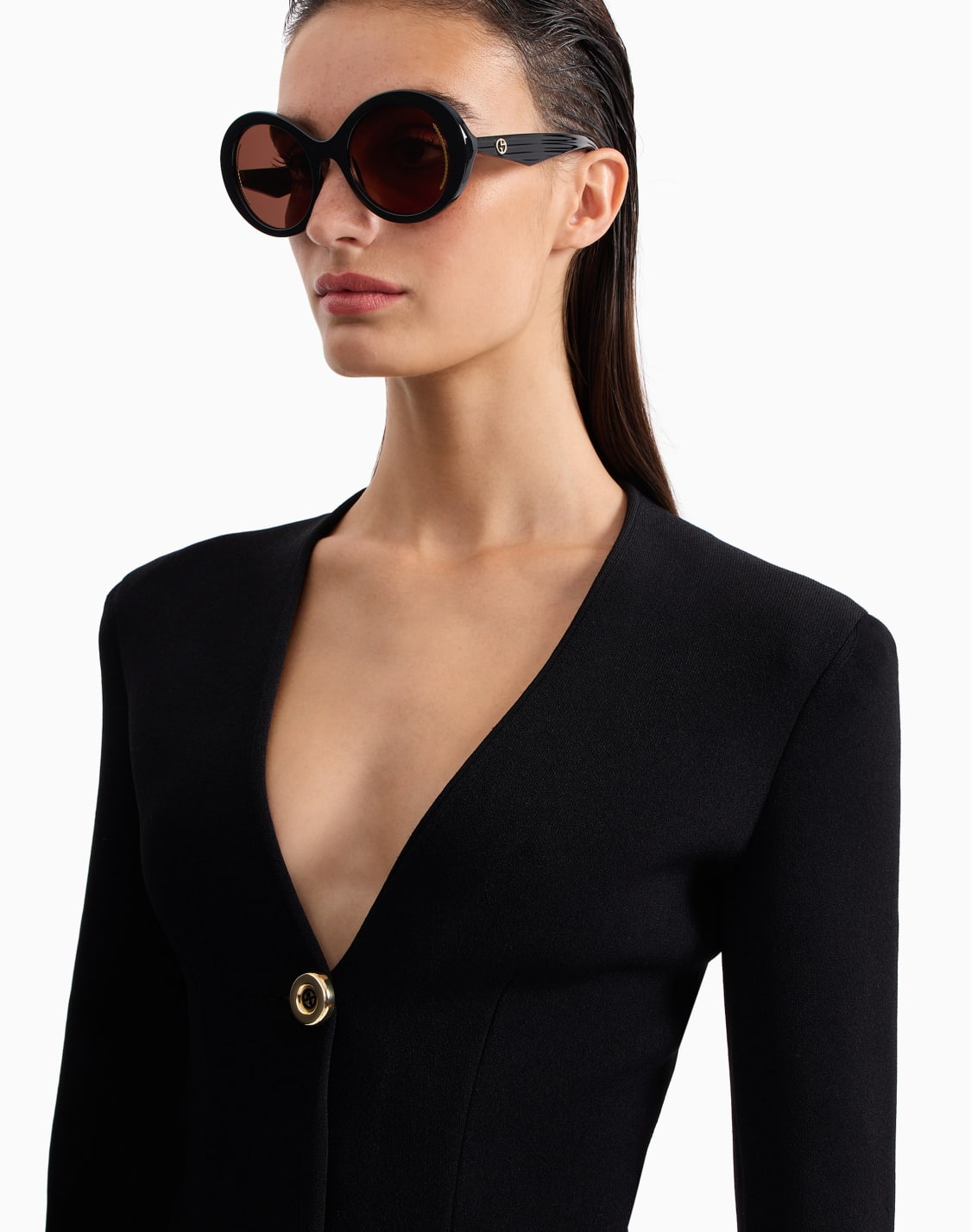 lunettes-de-soleil-ovales-pour-femme-noir--giorgio-armani