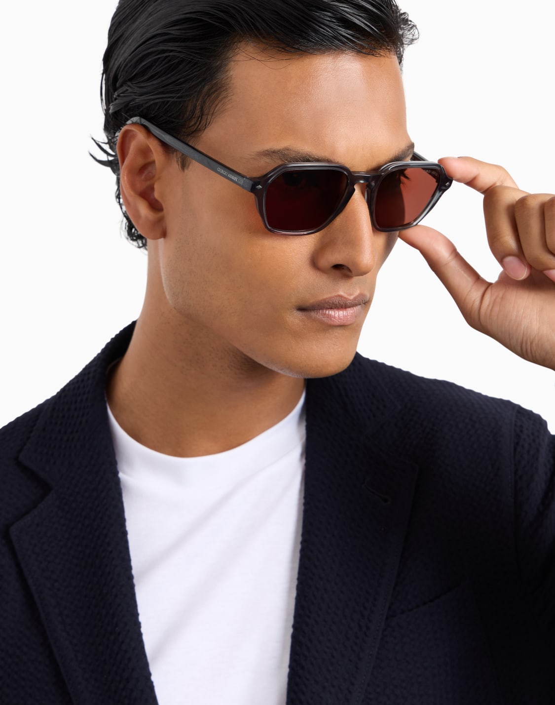 lunettes-de-soleil-carres-pour-homme-gris--giorgio-armani