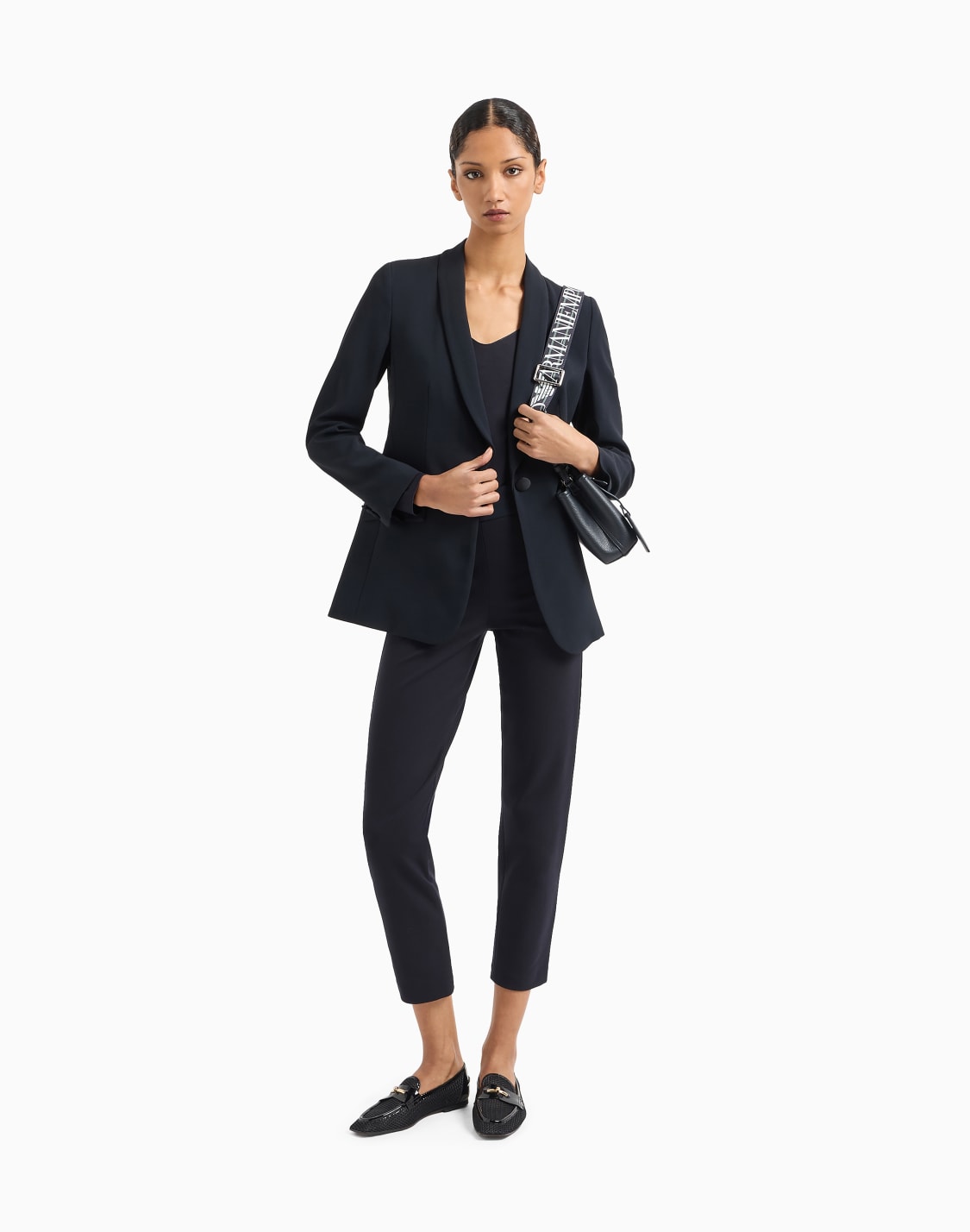 blazer-de-abotonadura-sencilla-de-envers-satn-azul-marino--emporio-armani