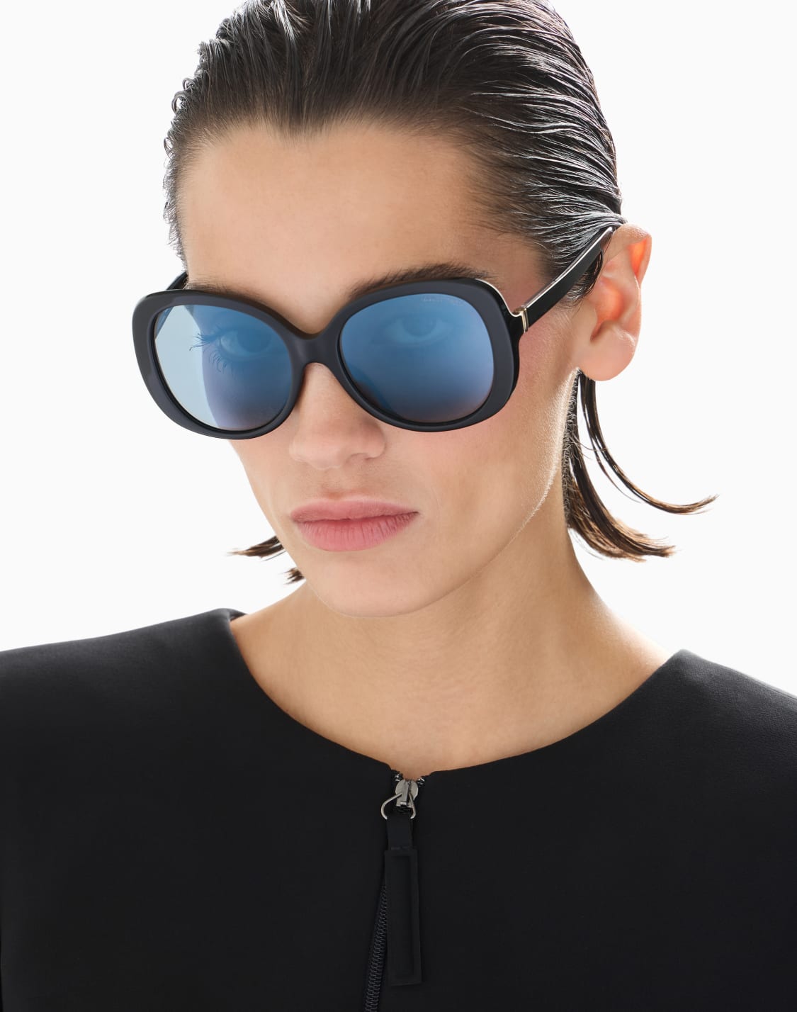lunettes-de-soleil-rondes-pour-femme-noir--giorgio-armani
