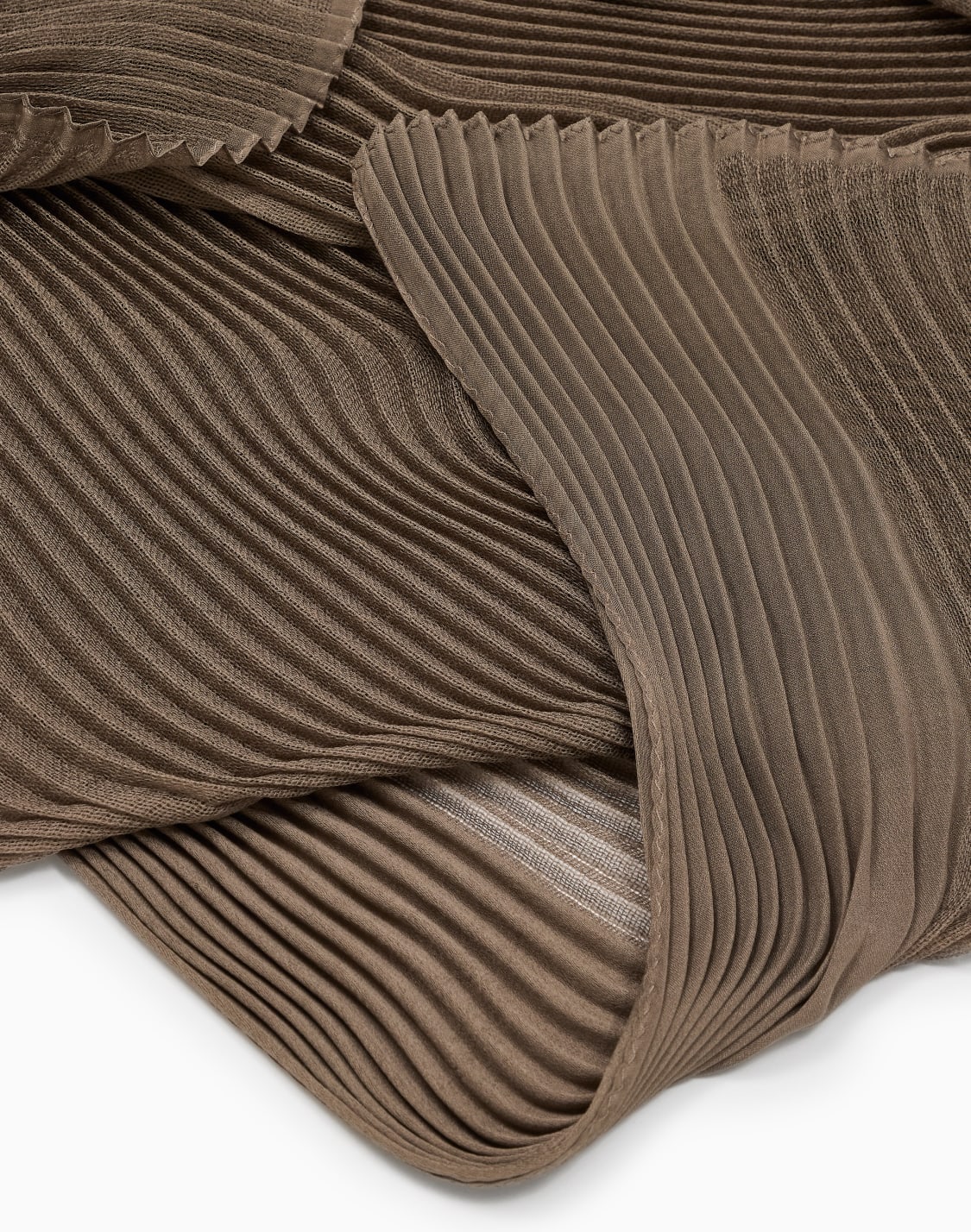 pleated-silk-stole-beige--giorgio-armani