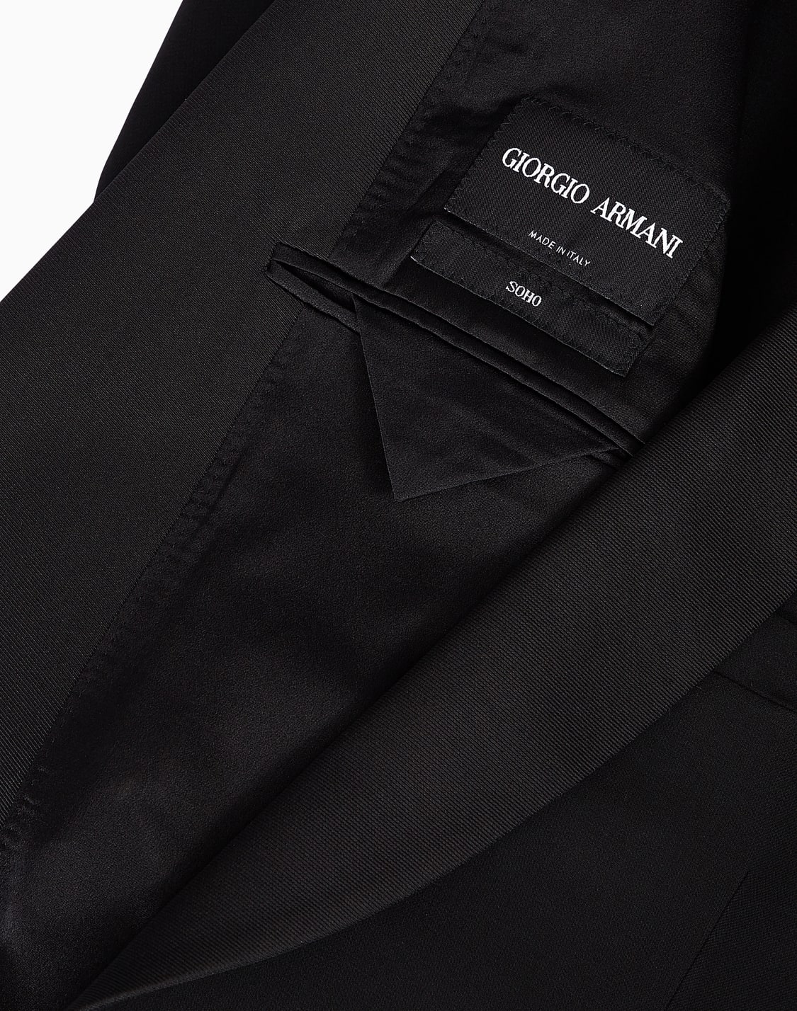 soho-line-single-breasted-tuxedo-in-wool-crpe-black--giorgio-armani