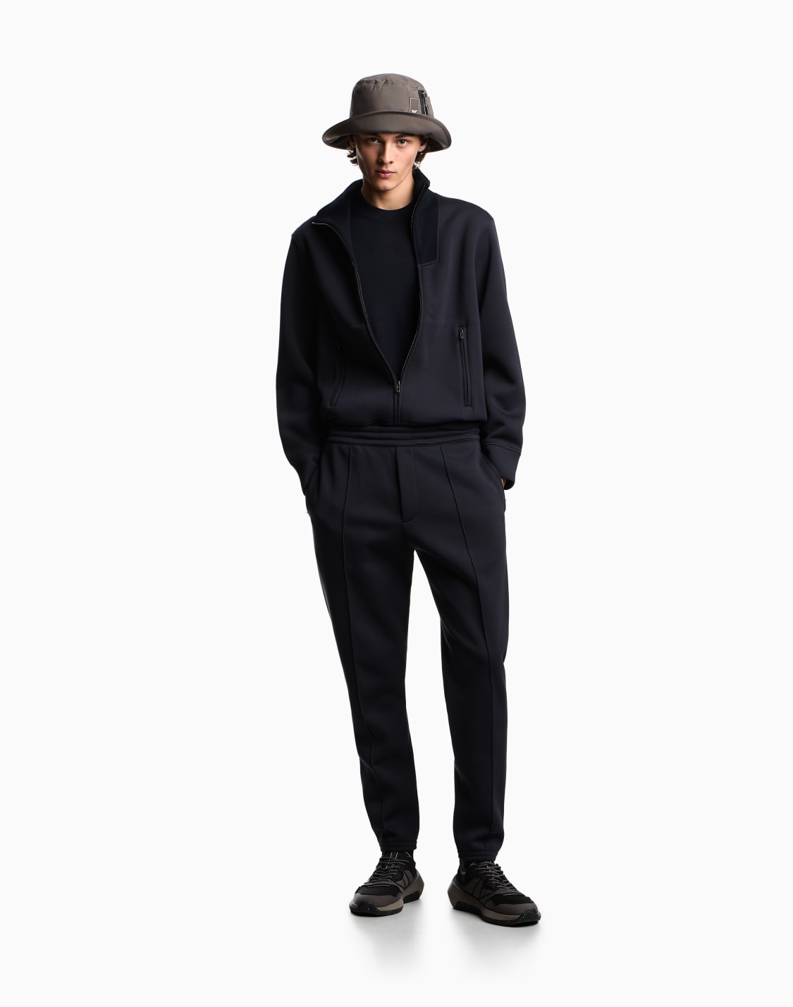 travel-essentials-plain-knit-virgin-wool-jumper-navy-blue--emporio-armani