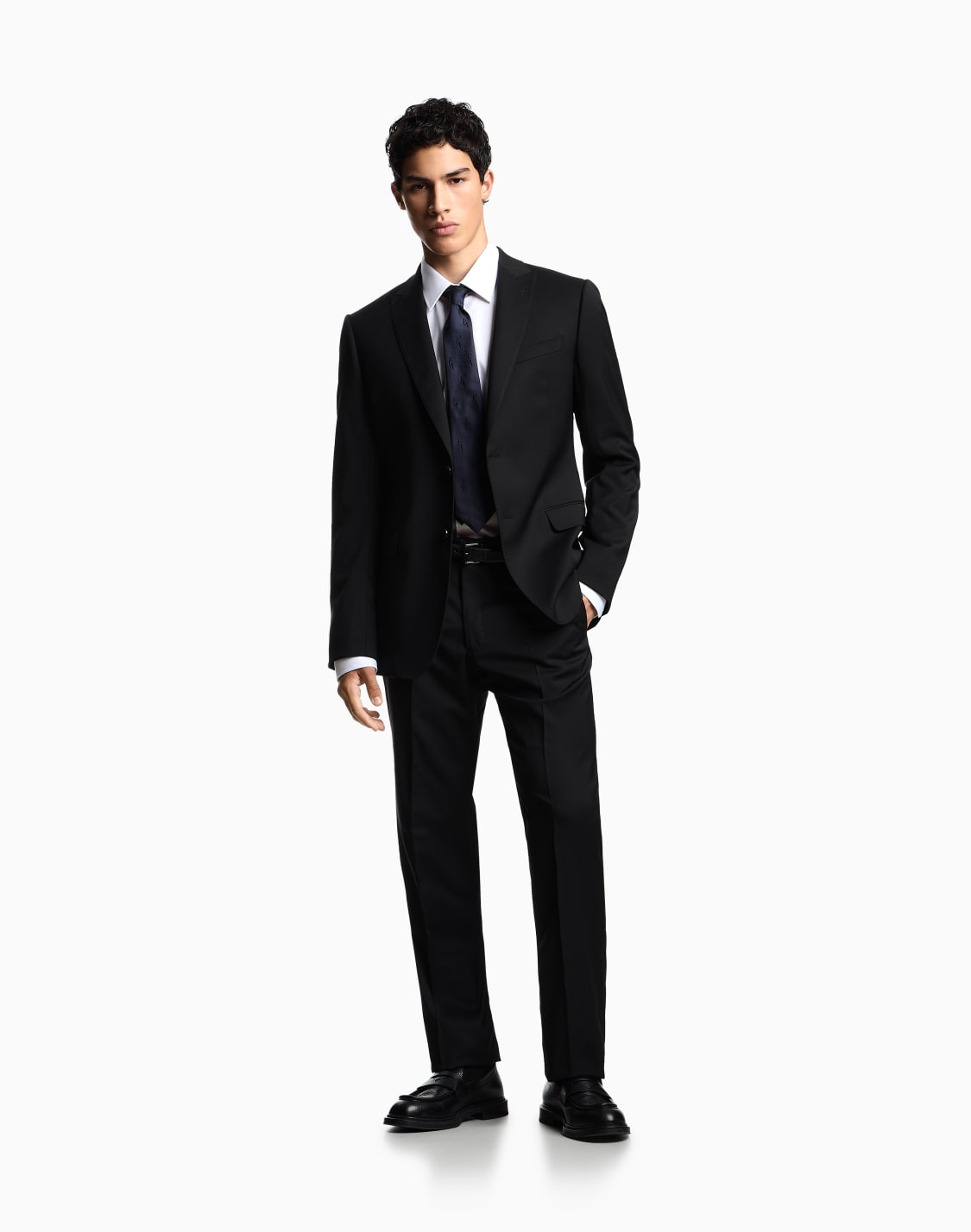 einreihiger-anzug-in-regular-fit-aus-gestreifter-schurwolle-in-strukturierter-jacquard-stoff-verarbeitung-schwarz--emporio-armani