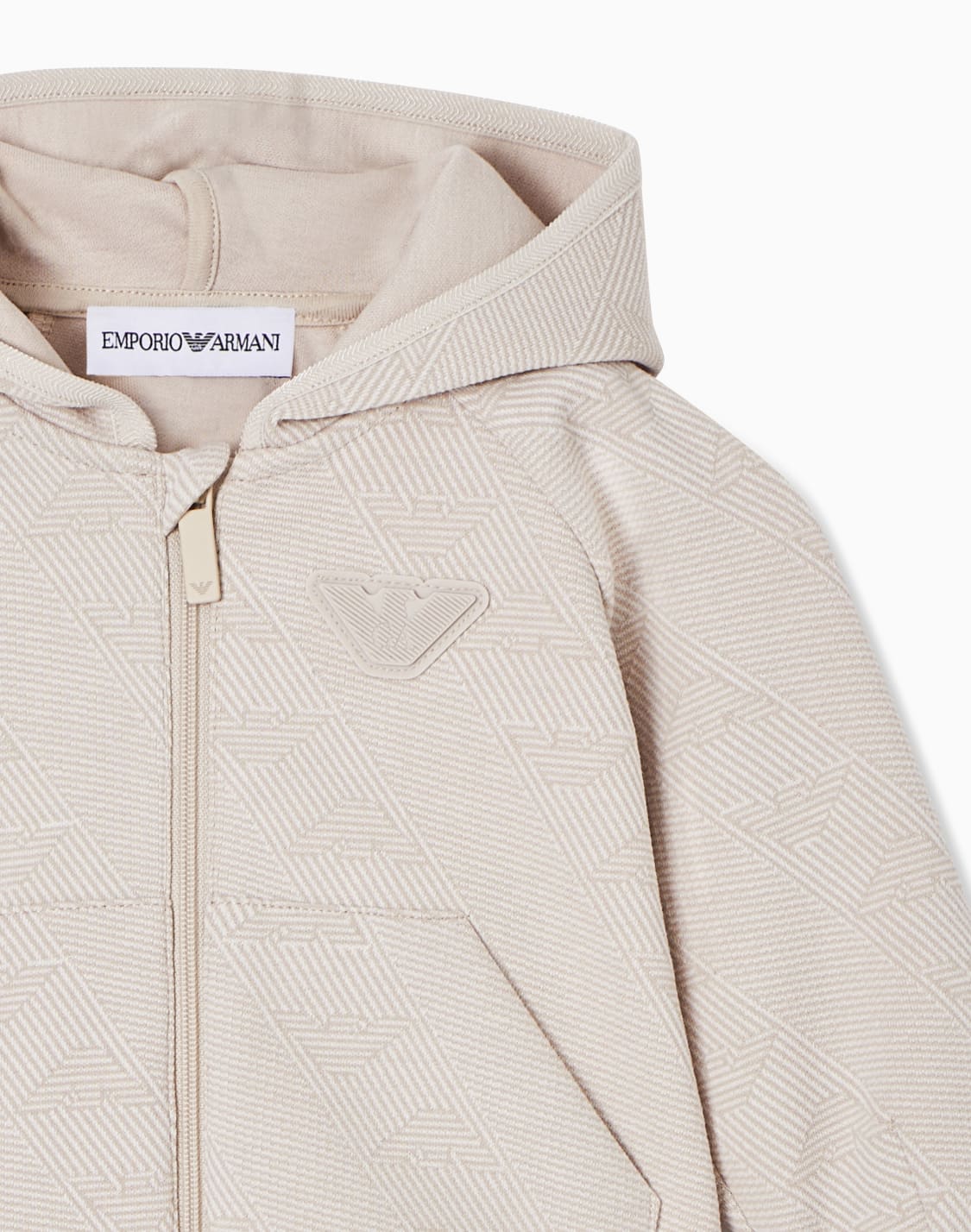 outfits-beige--emporio-armani