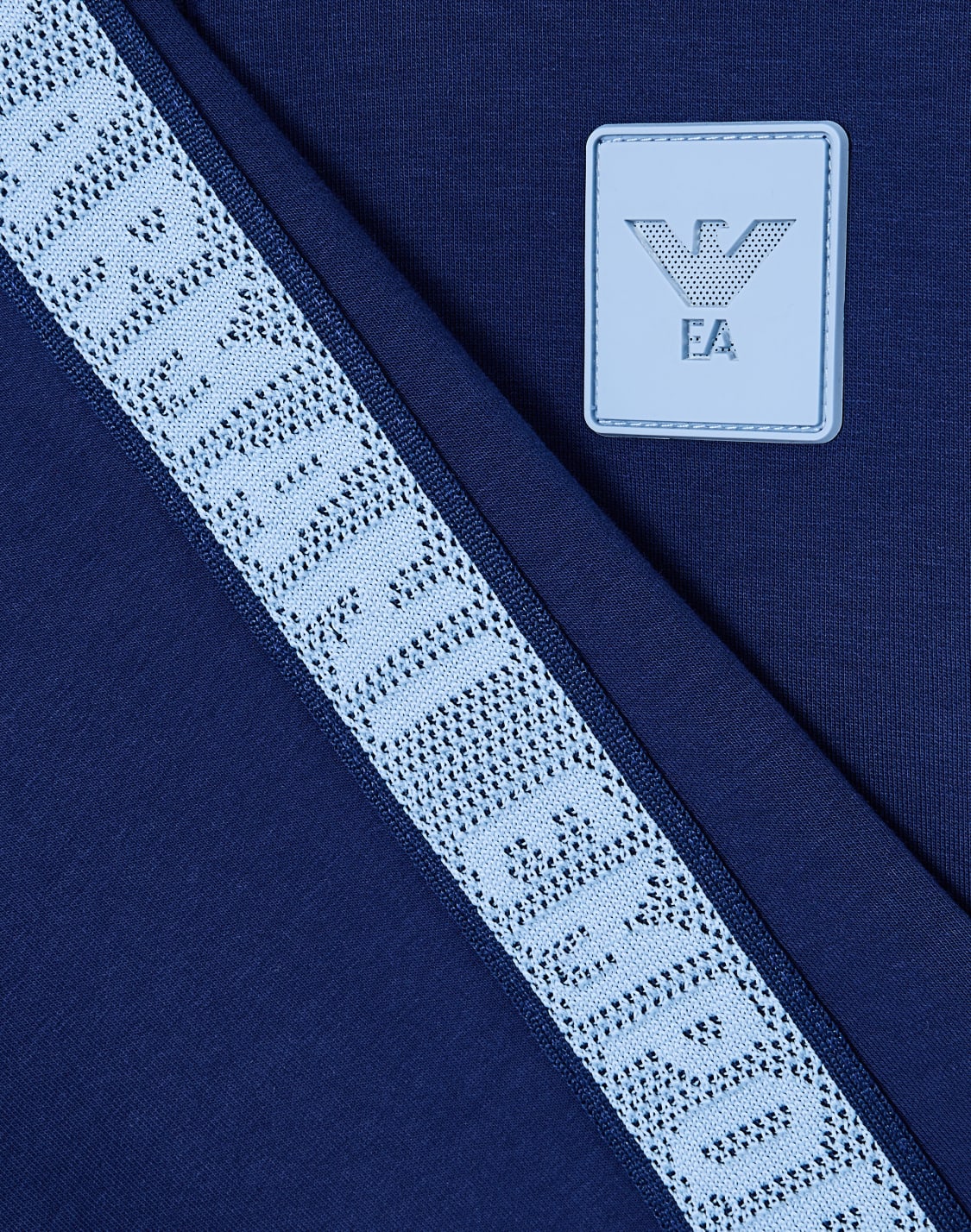 액티브웨어-블루--emporio-armani