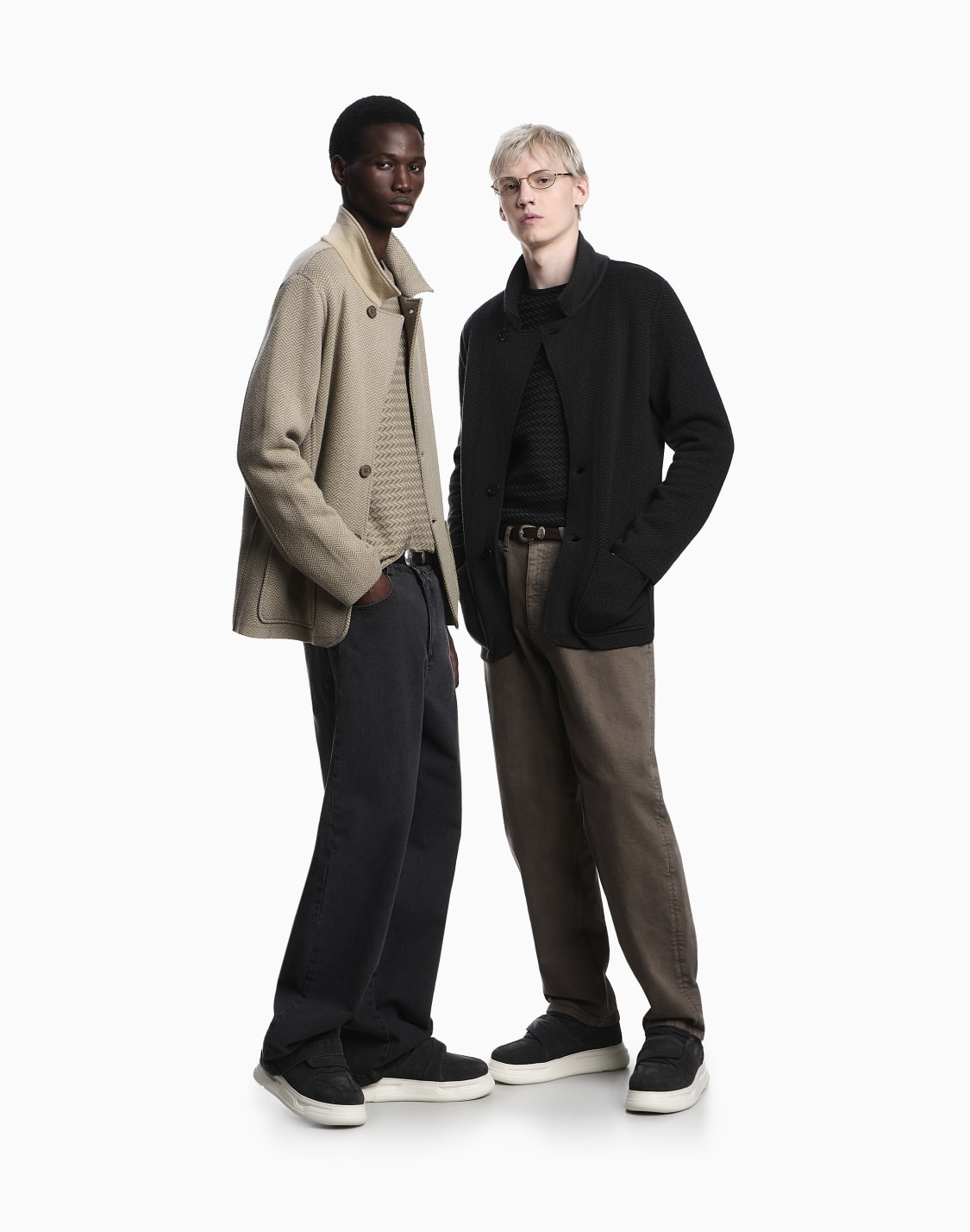 icon-bicolor-chevron-motif-virgin-wool-sweater-negro--emporio-armani