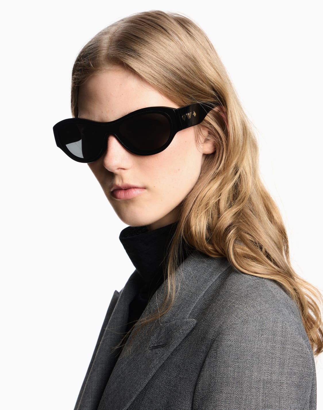 sonnenbrille-mit-unregelmig-geformter-fassung-fr-damen-schwarz--emporio-armani