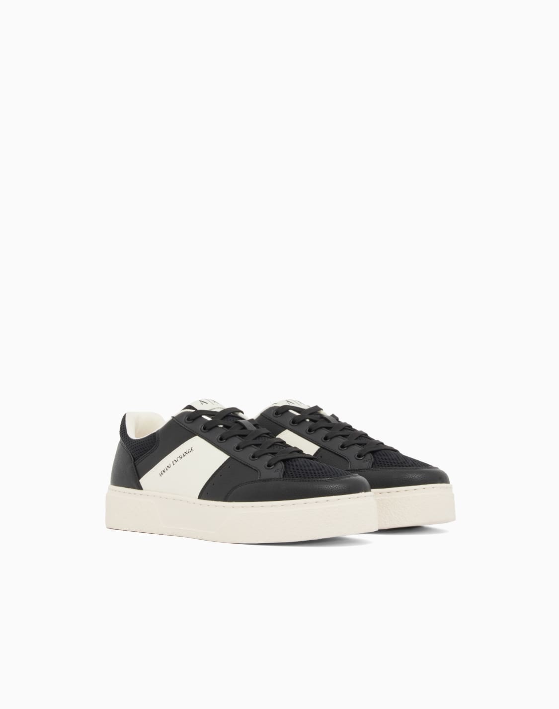 technical-fabric-sneakers-negro--armani-exchange