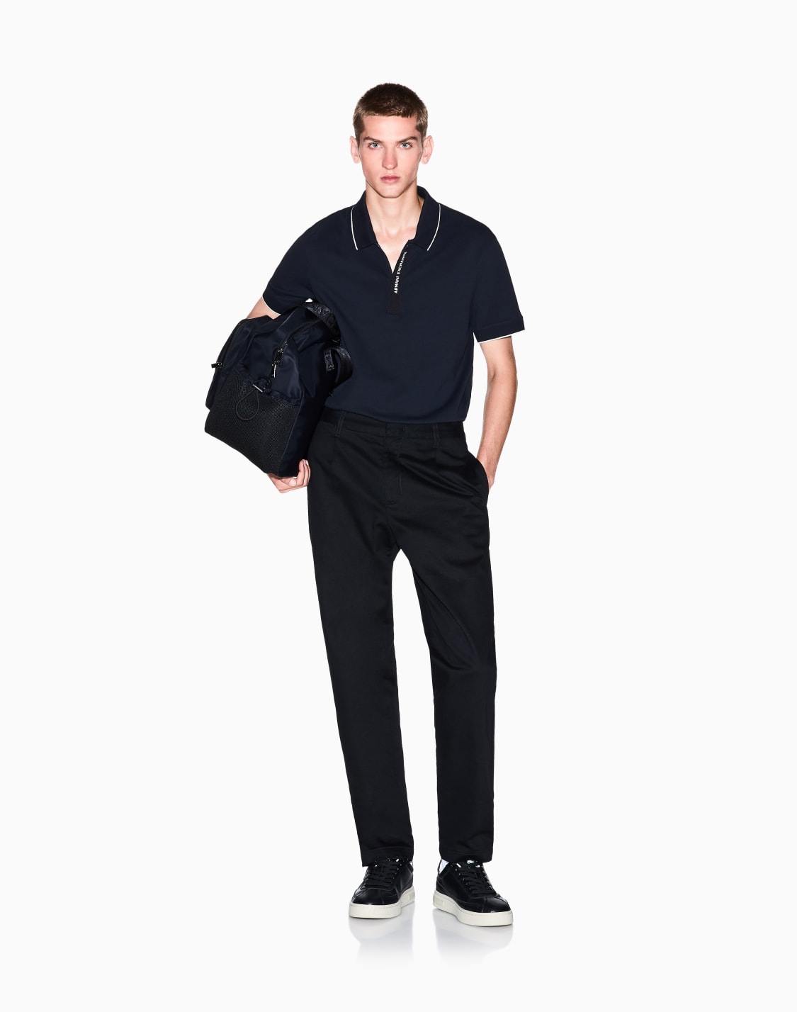 polo-de-corte-regular-con-logotipo-azul-marino--armani-exchange