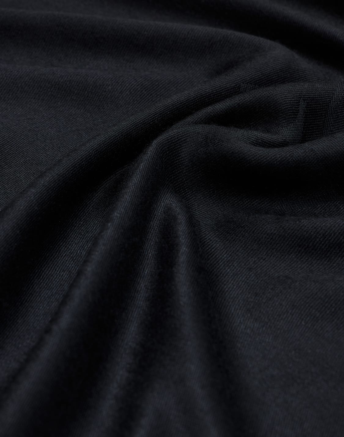 scarves-black--emporio-armani