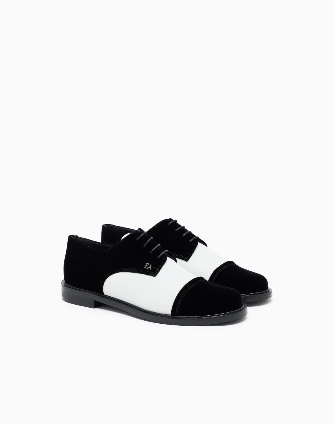 brogues-aus-samt-mit-nappa-details-schwarz--emporio-armani