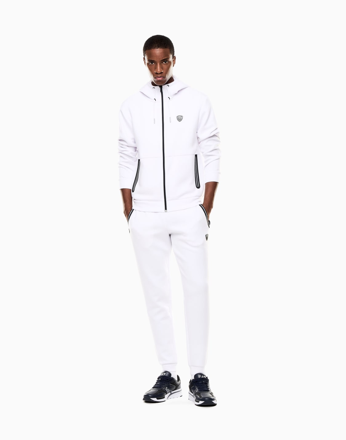 pantaloni-jogger-premium-shield-in-misto-viscosa-stretch-bianco--ea7