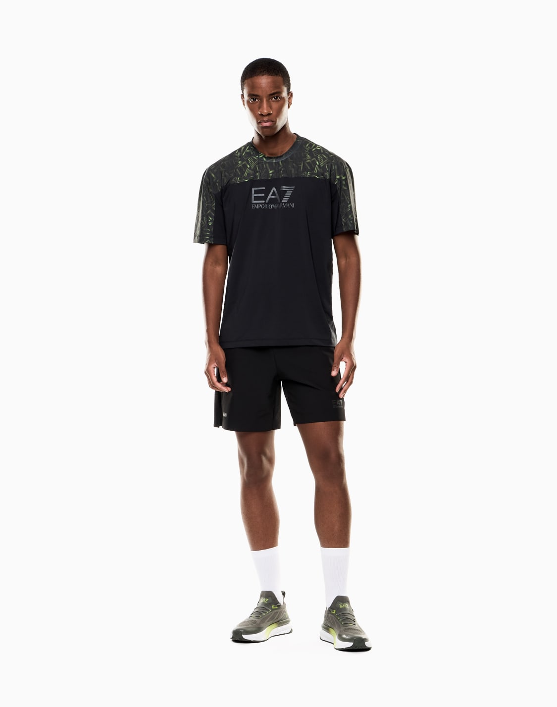 オンライン限定dynamic-athlete-プリントtシャツ-ventus7テクニカルファブリック-ブラック--ea7