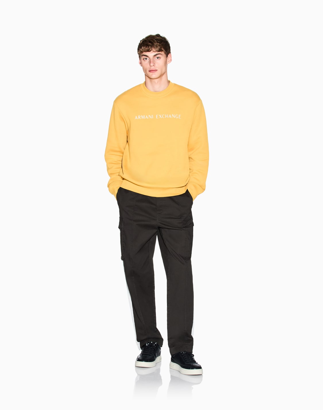 pantaloni-casual-marrone--armani-exchange