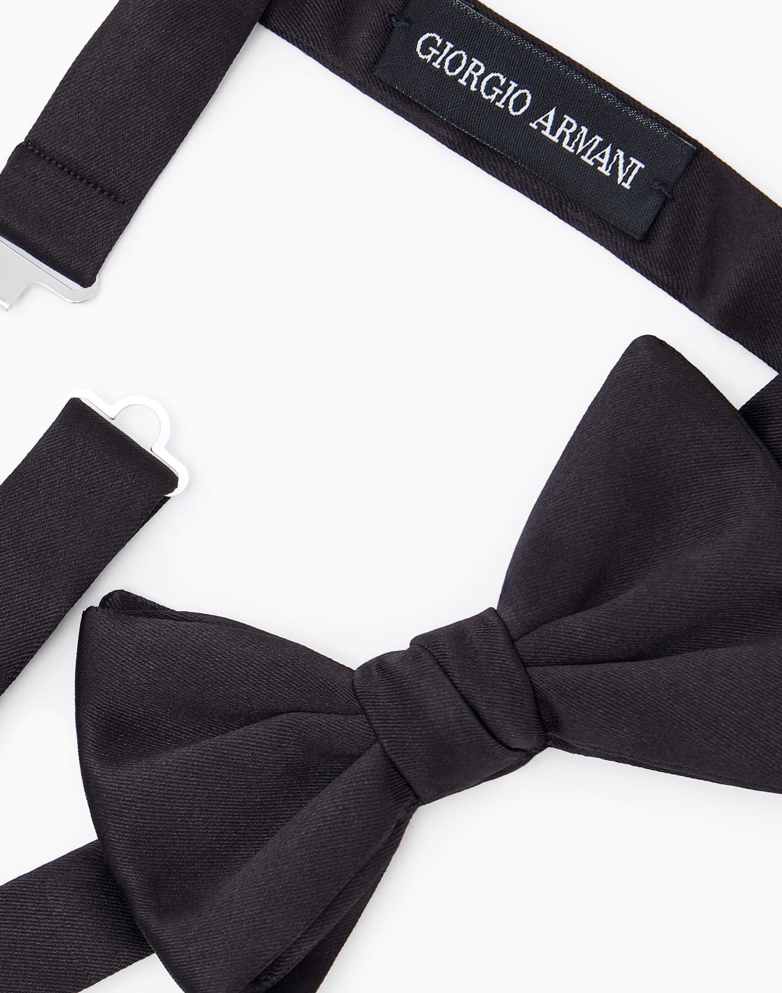 pajarita-anudada-de-seda-pura-negro--giorgio-armani