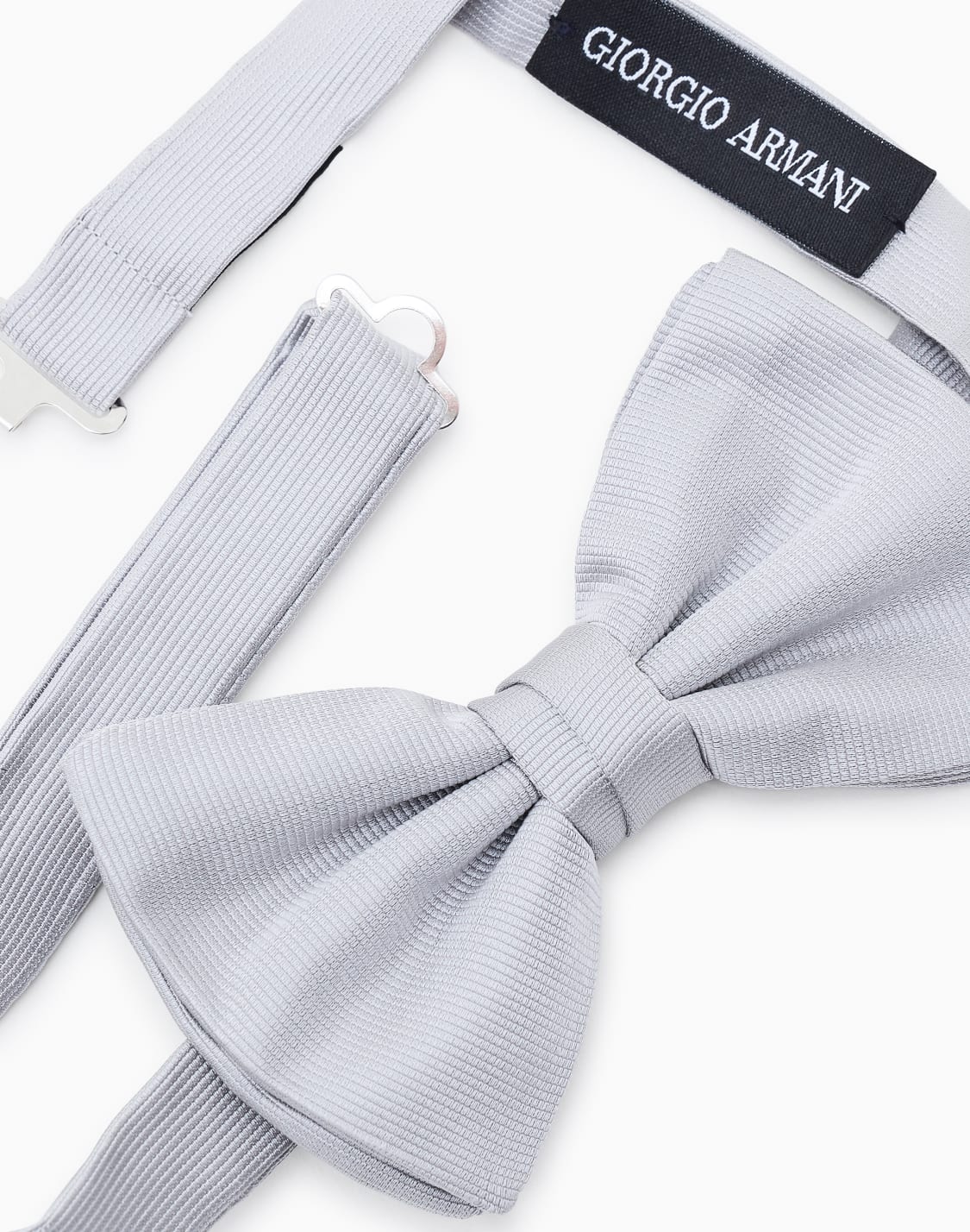 pajarita-anudada-de-seda-pura-plateado--giorgio-armani