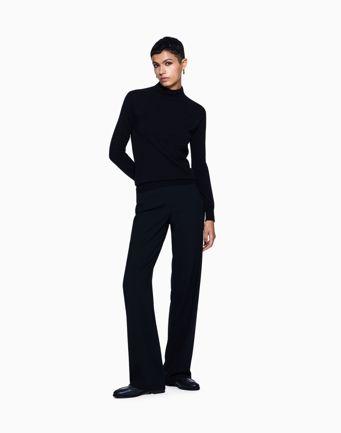 col-roul-en-pur-cachemire-noir--giorgio-armani