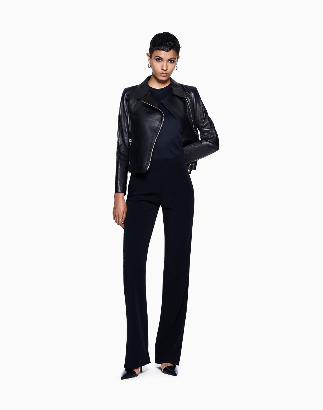 maglia-girocollo-a-maniche-corte-in-puro-cashmere-nero--giorgio-armani