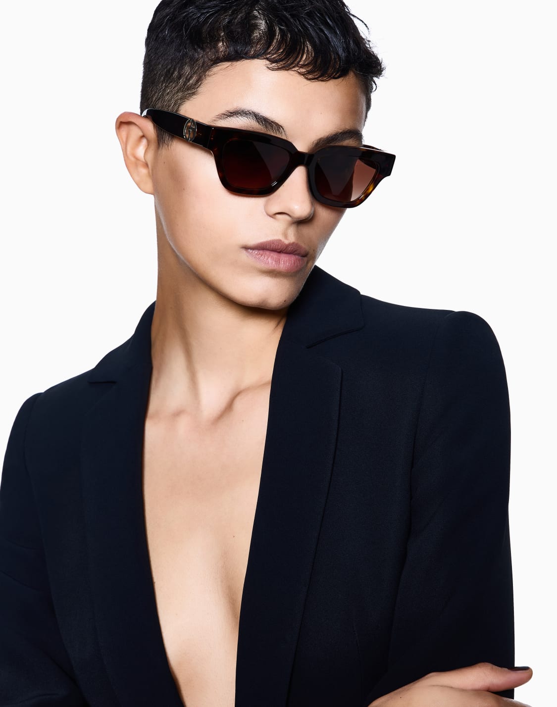occhiali-da-sole-da-donna-forma-cat-eye---giorgio-armani