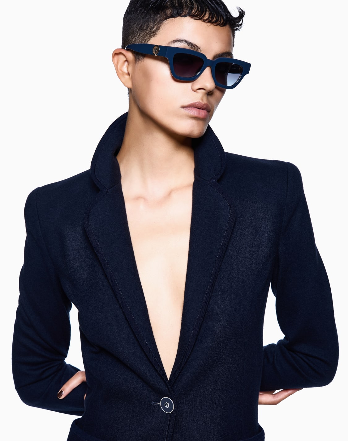 occhiali-da-sole-da-donna-forma-cat-eye---giorgio-armani