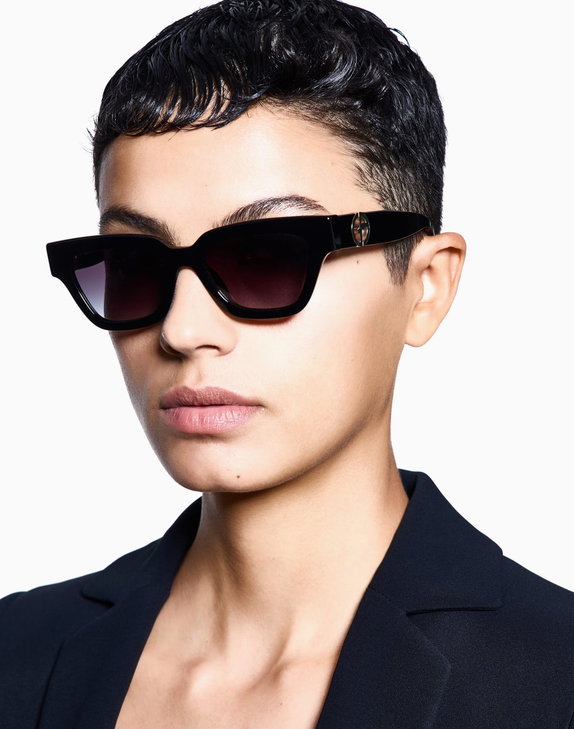 occhiali-da-sole-da-donna-forma-cat-eye-nero--giorgio-armani