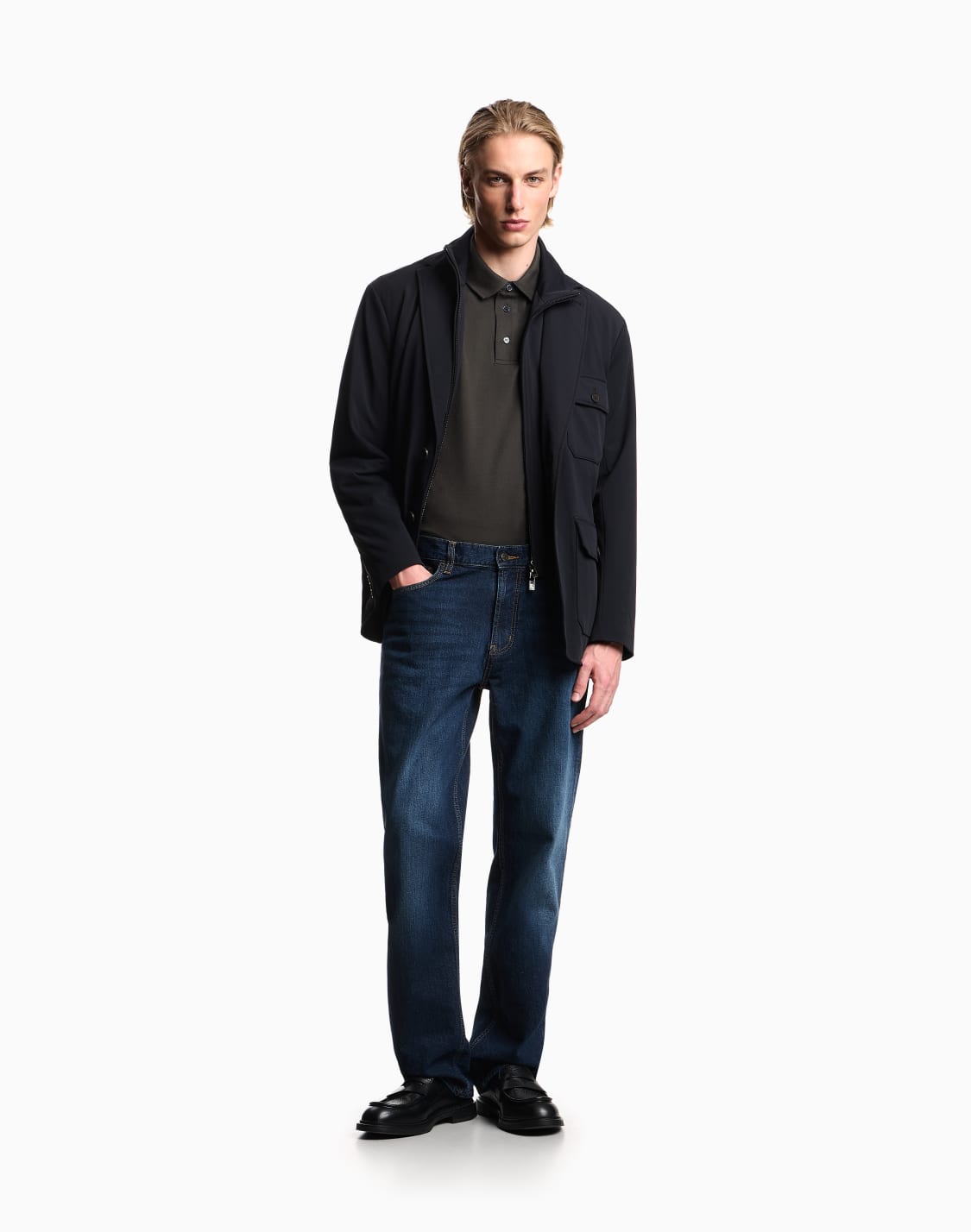 wattierter-blazer-mit-mehreren-taschen-gefertigt-aus-nylon-stretch-twill-marineblau--emporio-armani