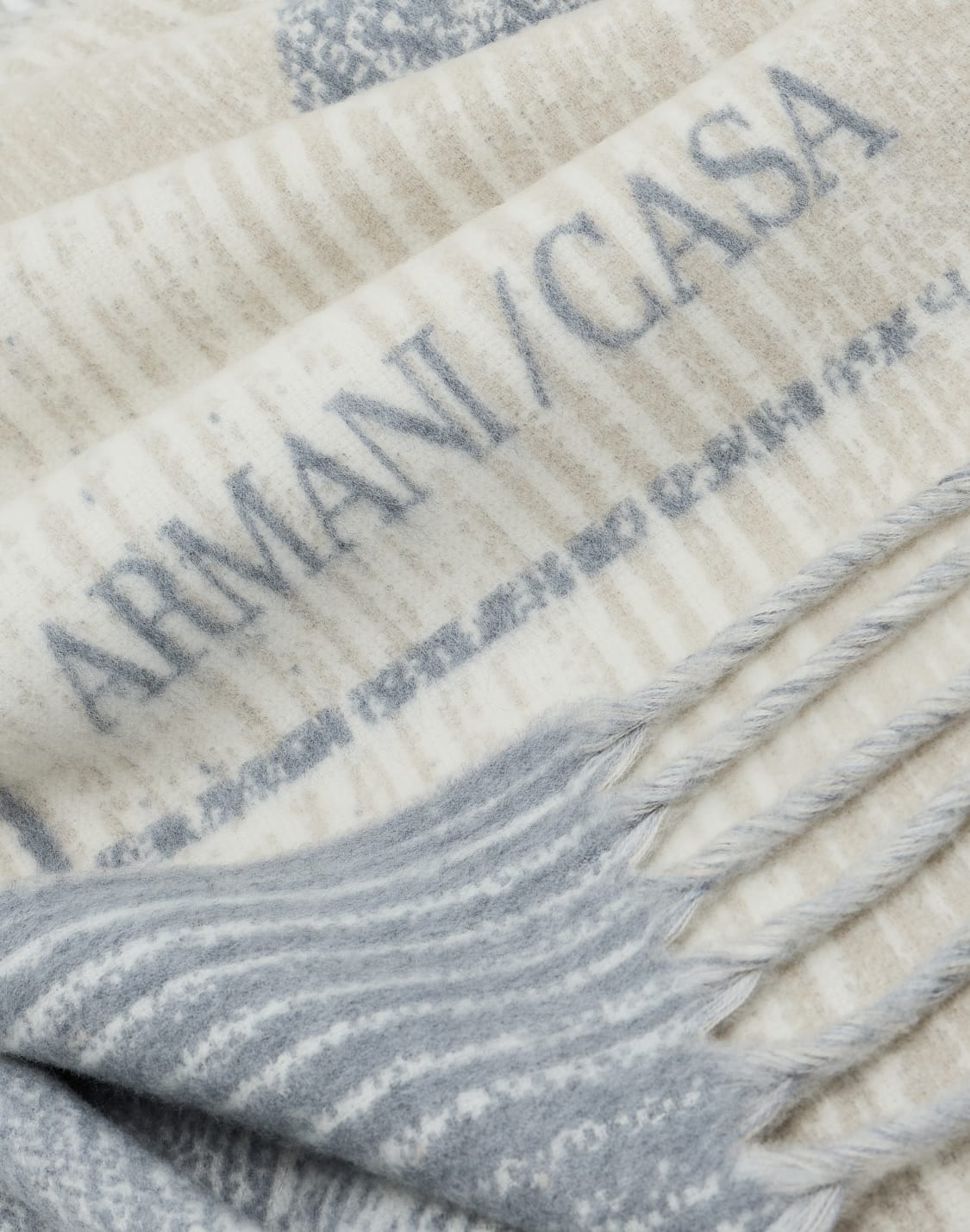 blankets-ice--armani-casa